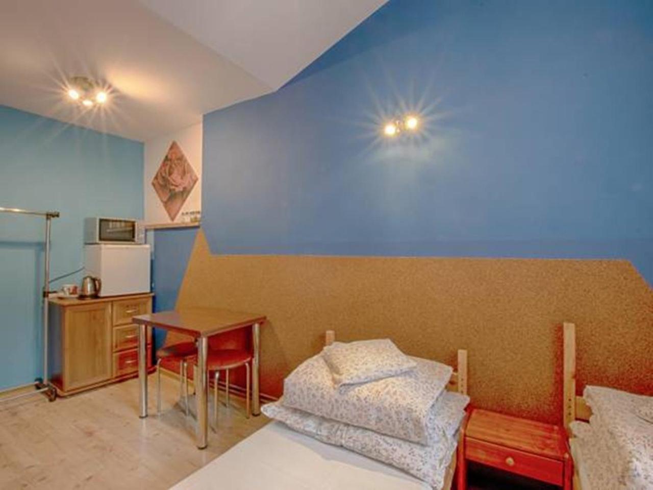 Euro Hostel Krasków Exteriör bild