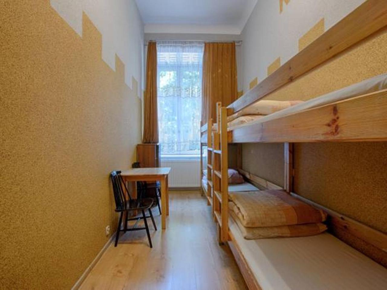 Euro Hostel Krasków Exteriör bild